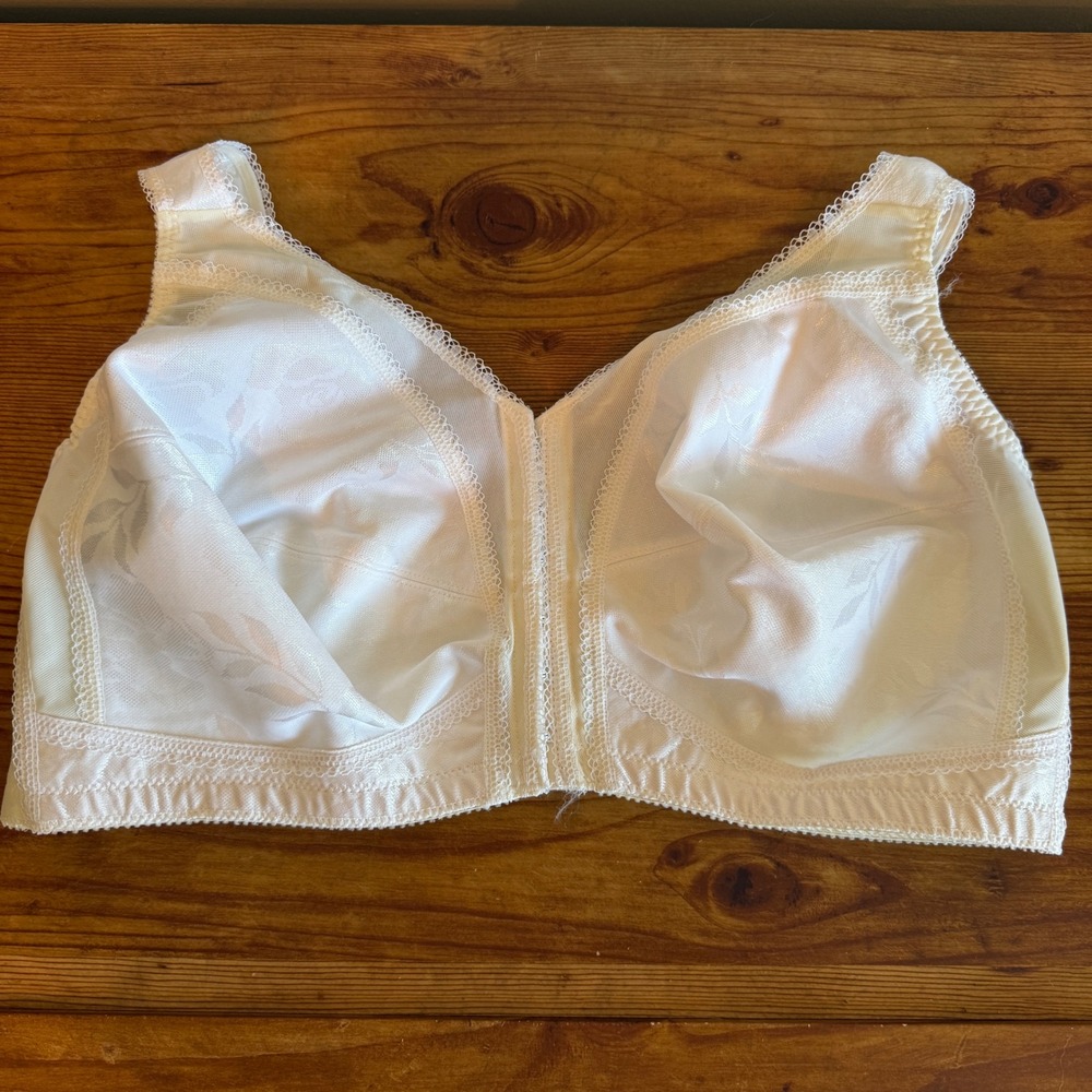 Exquisite Form Front Close Full Coverage Bra White Floral Support‎ Plus Size 44D